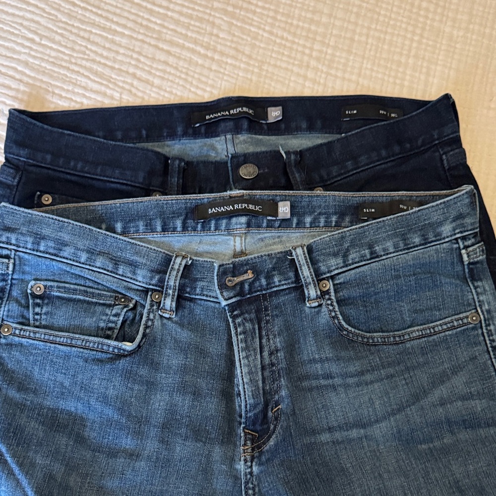 Men’s Banana Republic Slim Fit Dark and Medium Wash Jeans - Picture 7 of 9